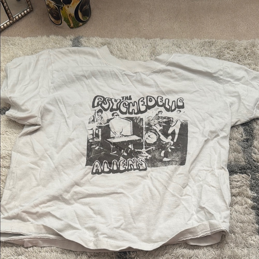 Rare Brandy Melville White Graphic Tee